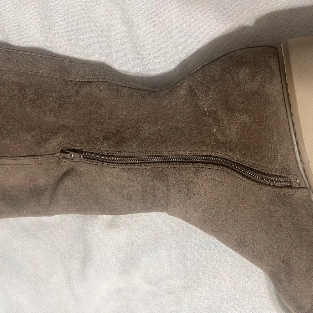 Dolce Vita Suede Lug Sole Platform  Boots Brown Size 9